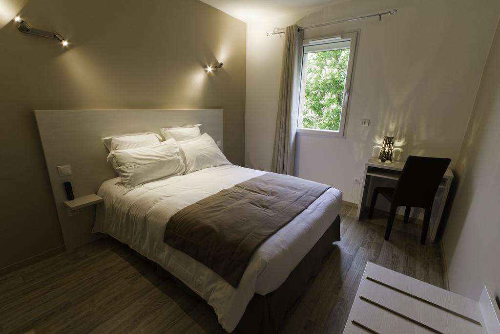 Hotel Les Petits Oreillers Saint-Martin-dʼArdèche Szoba fotó